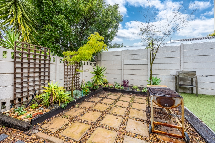 4 Bedroom Property for Sale in Wellway Park Western Cape